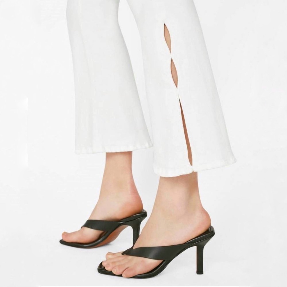 Frame Denim Le Crop Flare Mini Slits in in Blanc‎ - Picture 4 of 12